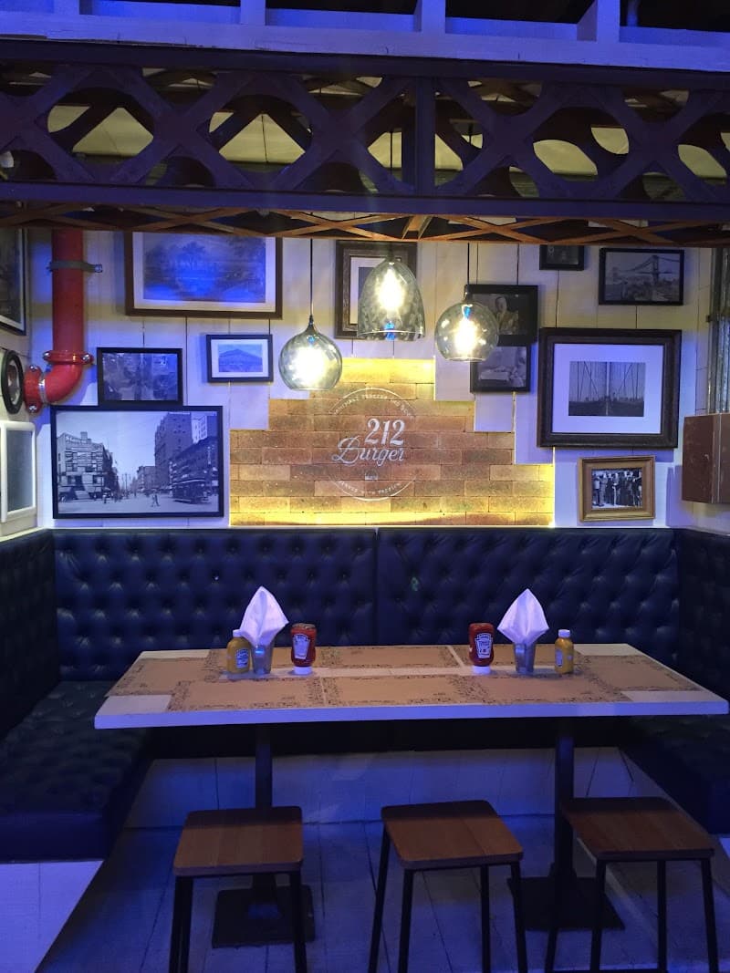 212 Burger