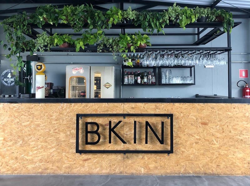 BKIN Bar Brooklin: Chopp, drink, feijoada e delivery pizza