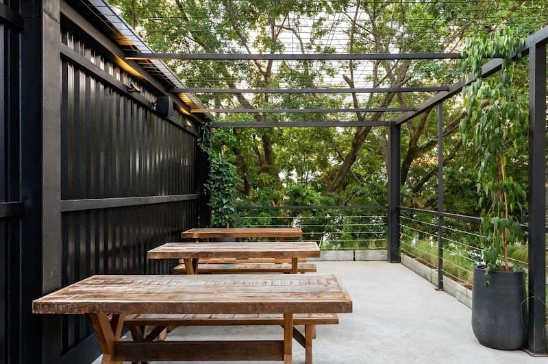 BKIN Bar Jardins: Chopp, drink, feijoada e almoço executivo