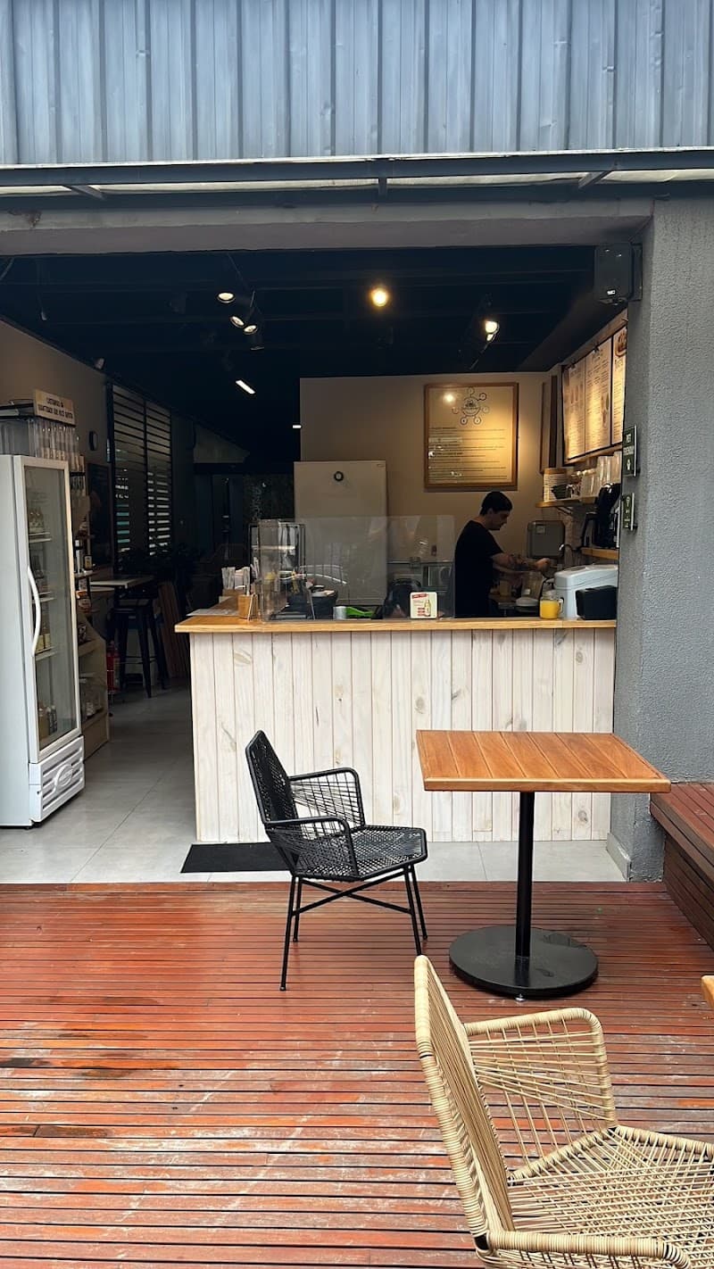 Brazilian Nuts - Açaí bowls, sucos e smoothies- Vila Madalena, São Paulo