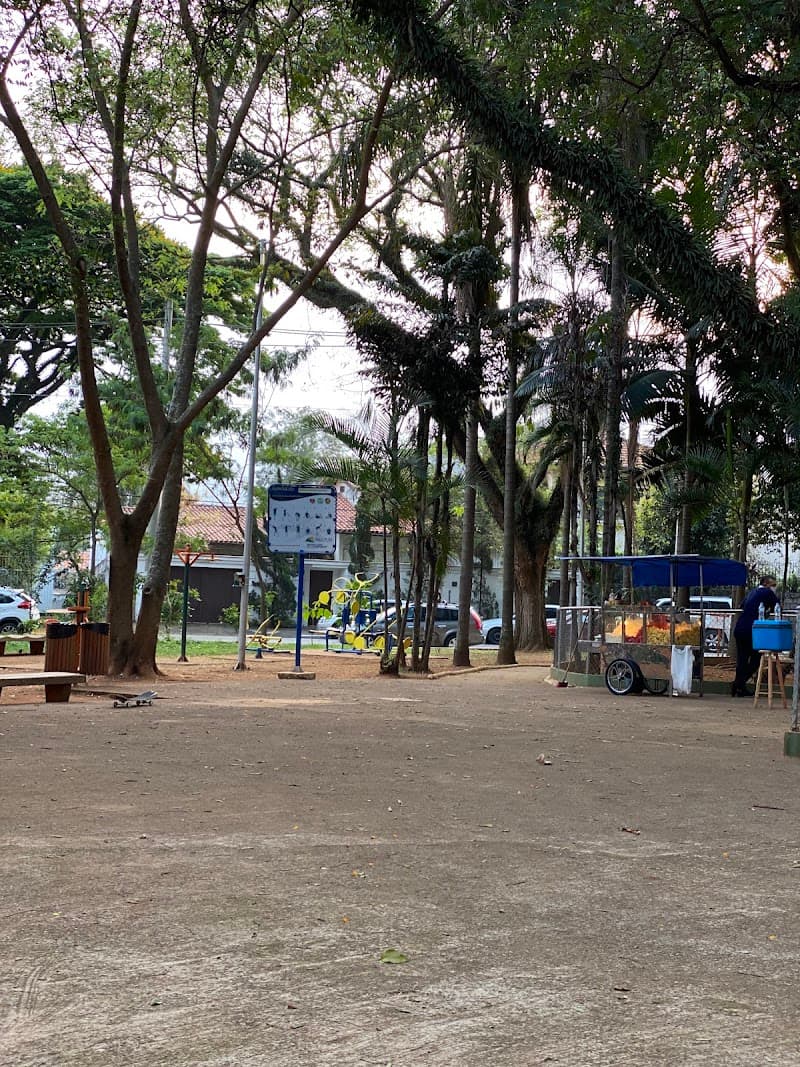 Dog park - Praça Cel. Fernandes de Lima