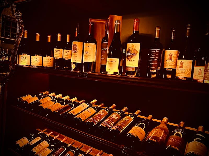 La Cave du Roy por Isaac Azar