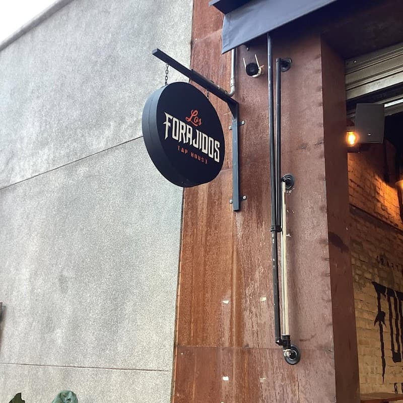 Los Forajidos Tap House