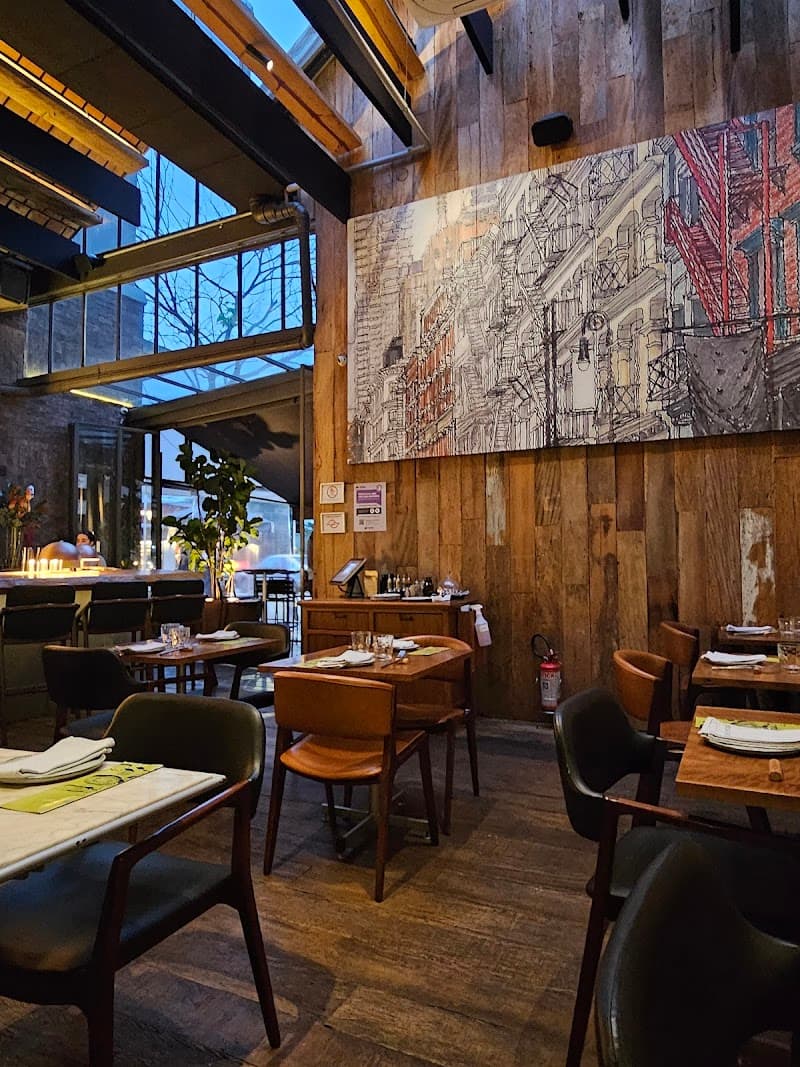 MOMA Rua dos Pinheiros- Modern Mamma Osteria