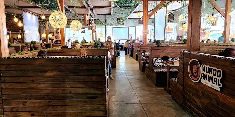 Mundo Animal Lanchonete Temática Mooca - Comidas e Bebidas