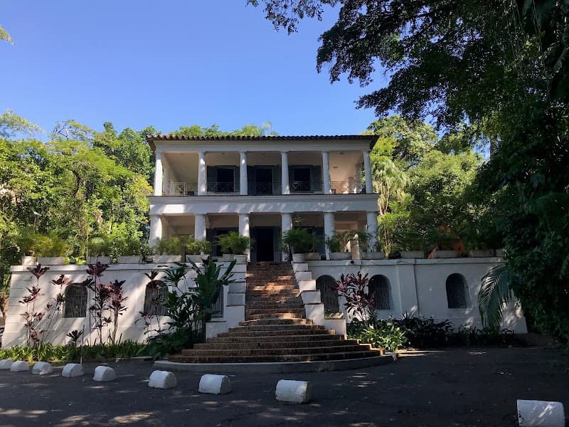 Museu Universitário Solar Grandjean de Montigny (PUC-Rio)